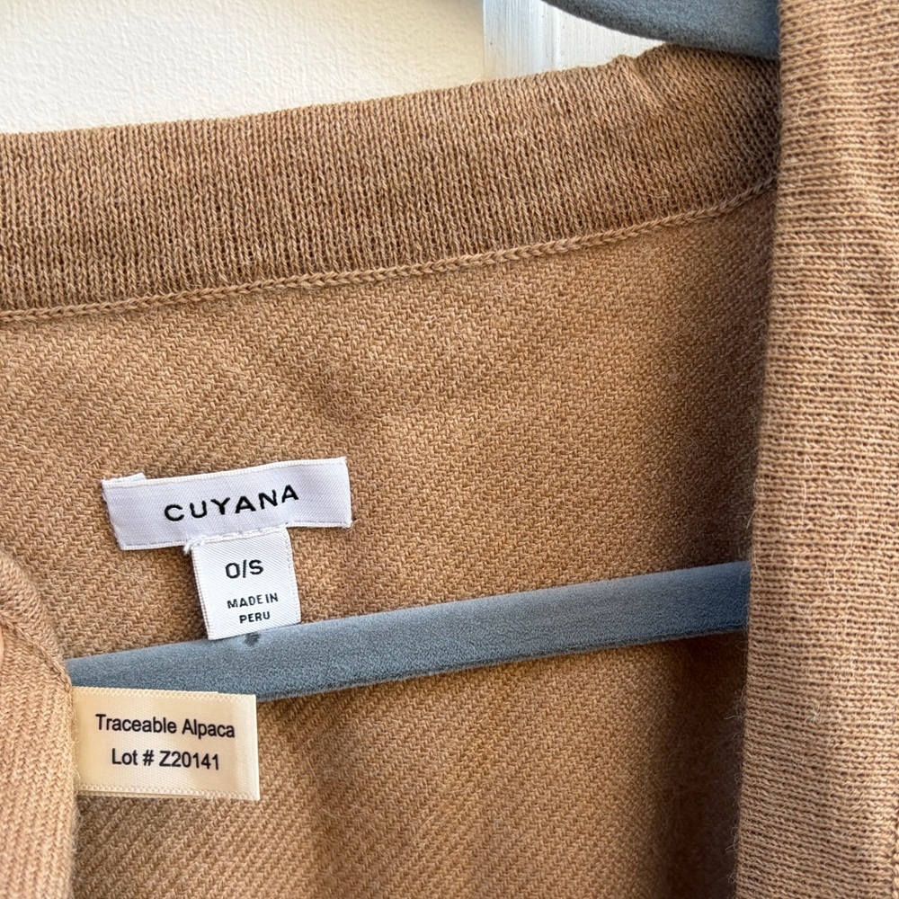 Cuyana Baby Alpaca Square Edge Cape - Picture 8 of 10